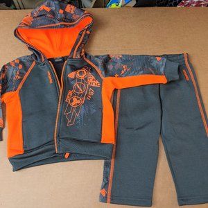 Grey & Orange Reebok Sweatsuit with geometric accents - EUC - 12m